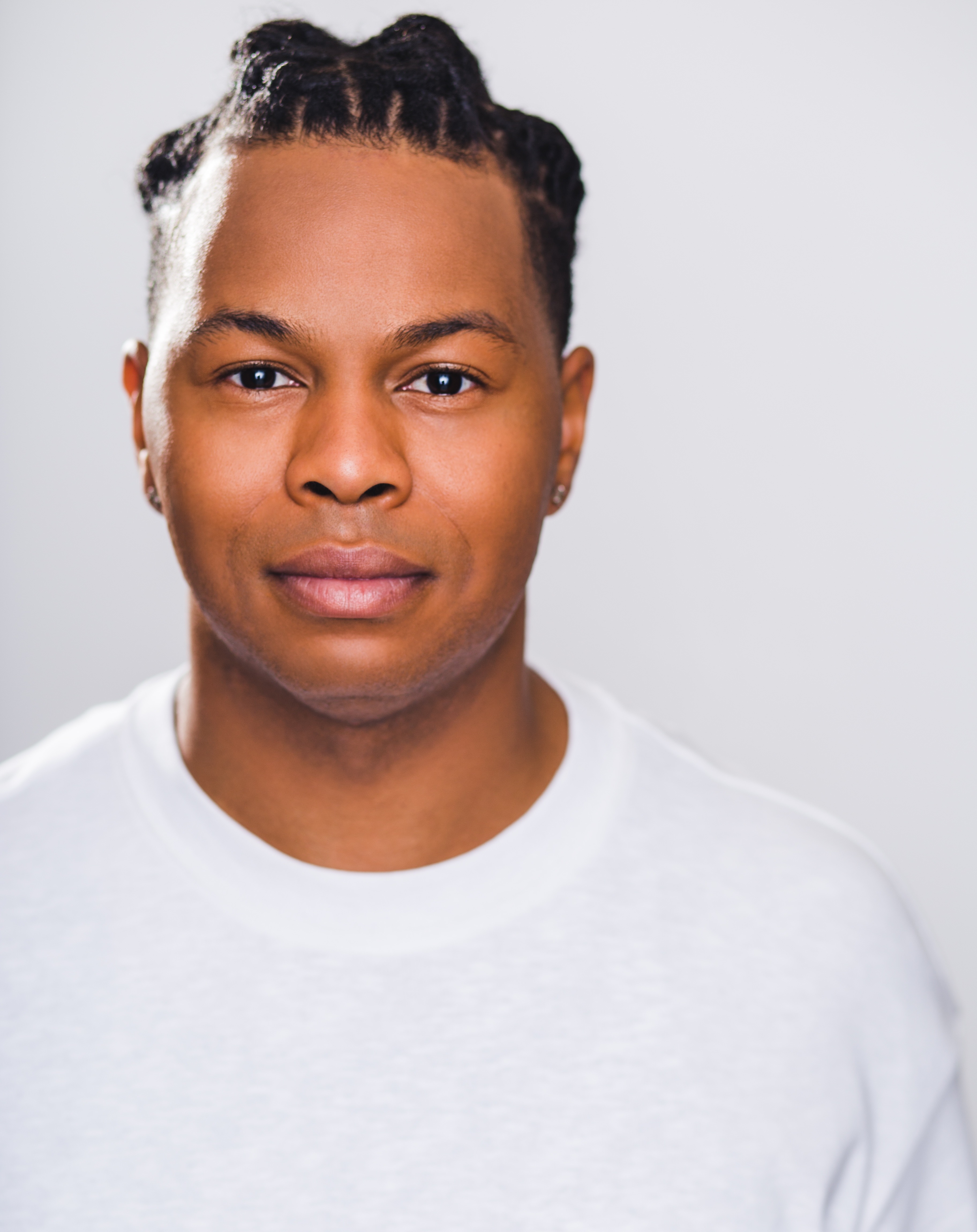 DAVID HOLBERT headshot